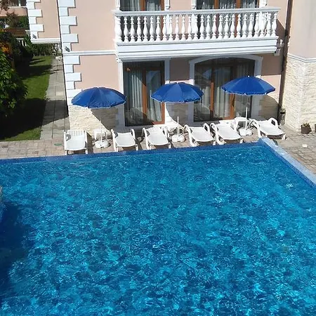 Πανσιόν Aristokrat 2*