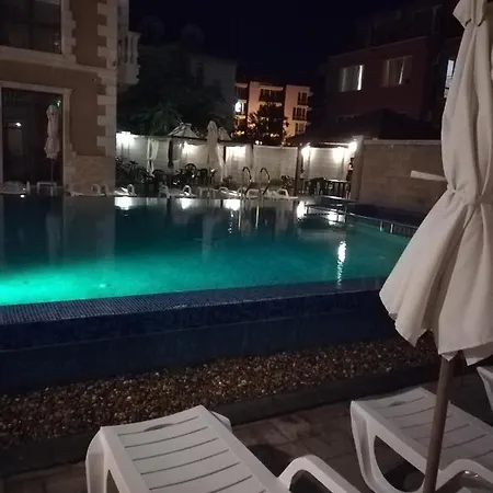 Aristokrat Πανσιόν Obzor